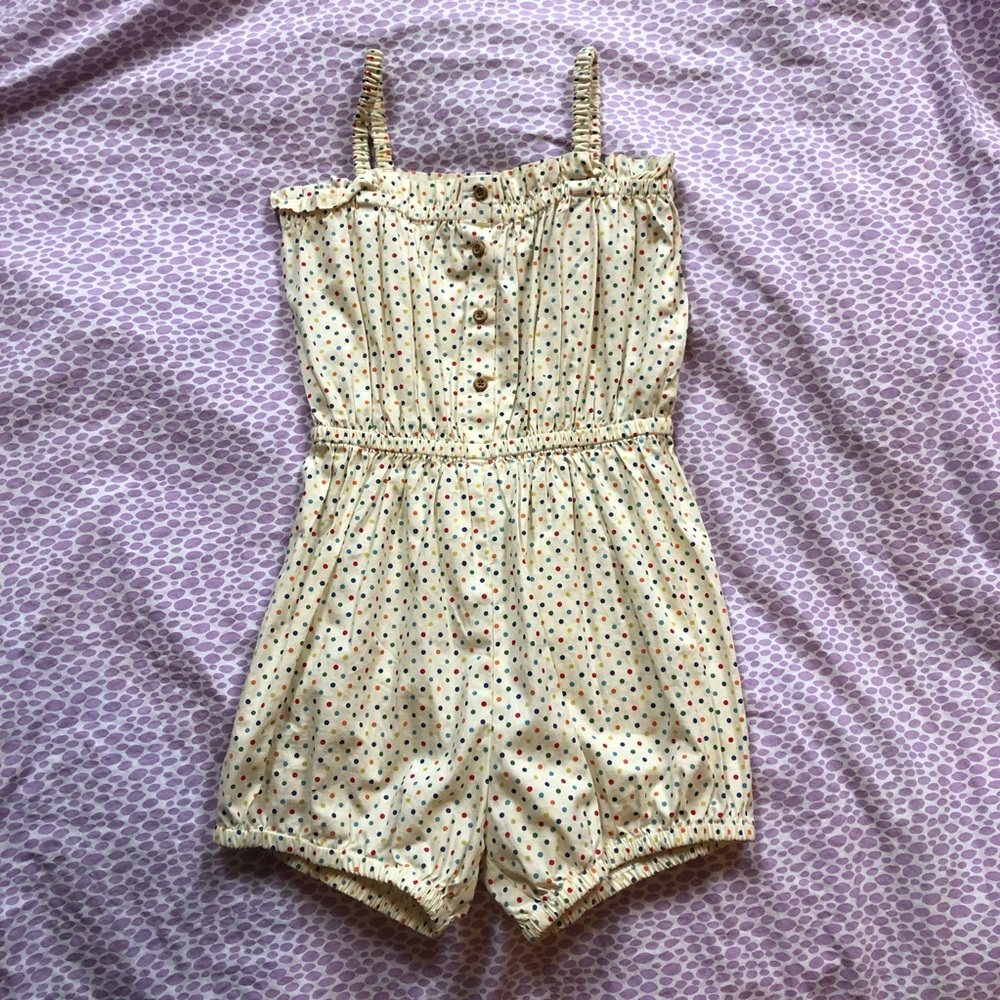 Adorable Vierra Rose romper with spots!